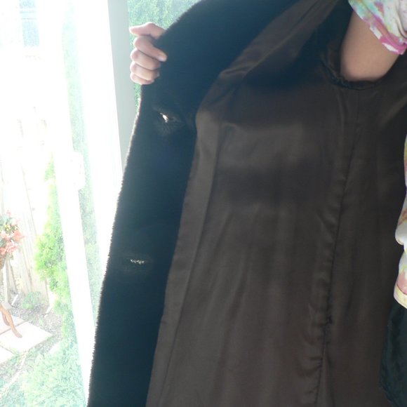 Women's Vintage Faux Brown Fur Coat - Picture 5 of 6